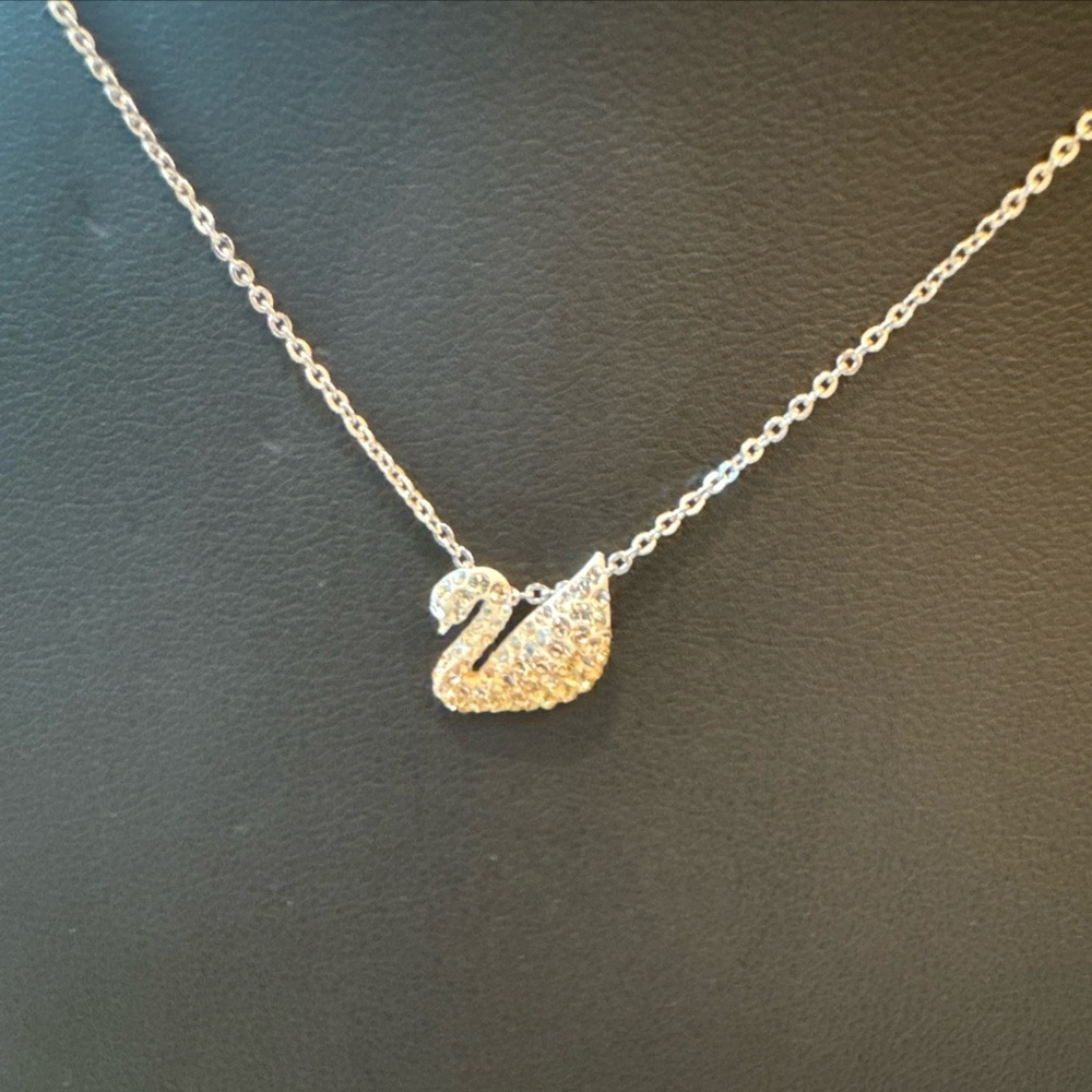 Swarovski Necklace Iconic Swan Pendant, Small -5215038 New